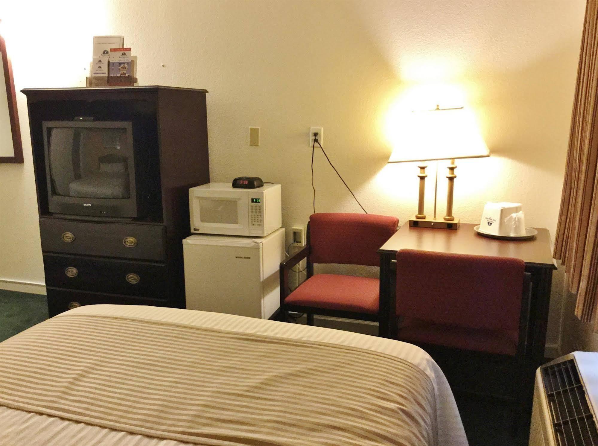 Americas Best Value Inn Macomb Kültér fotó