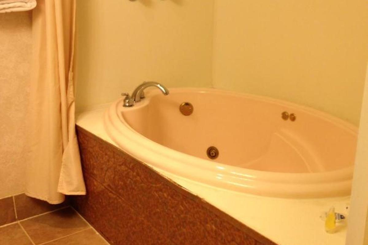 Americas Best Value Inn Macomb Kültér fotó