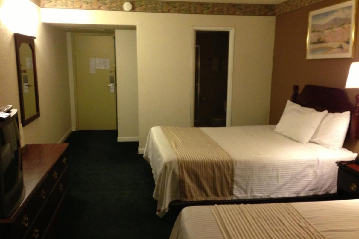 Americas Best Value Inn Macomb Kültér fotó
