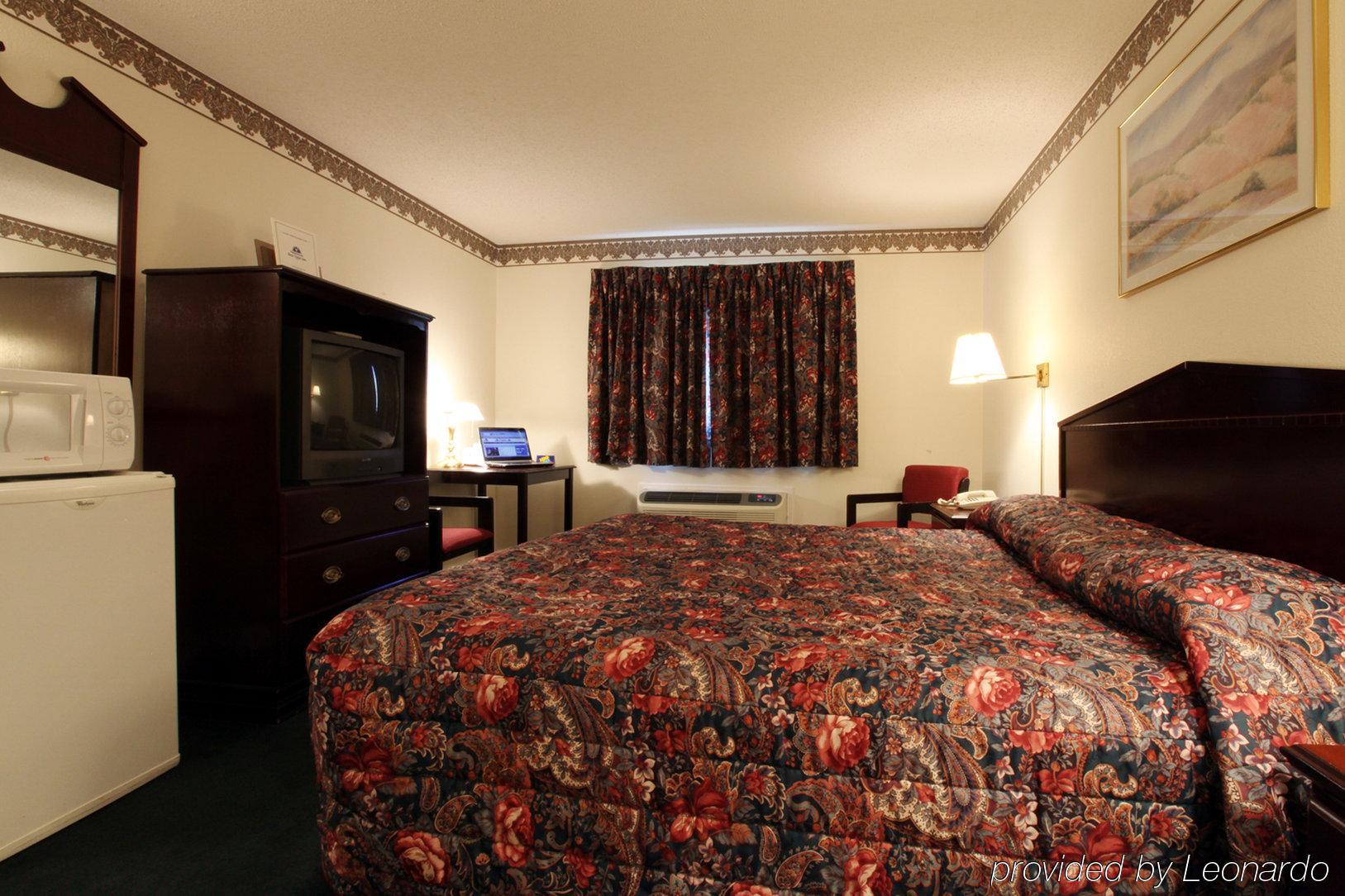 Americas Best Value Inn Macomb Szoba fotó