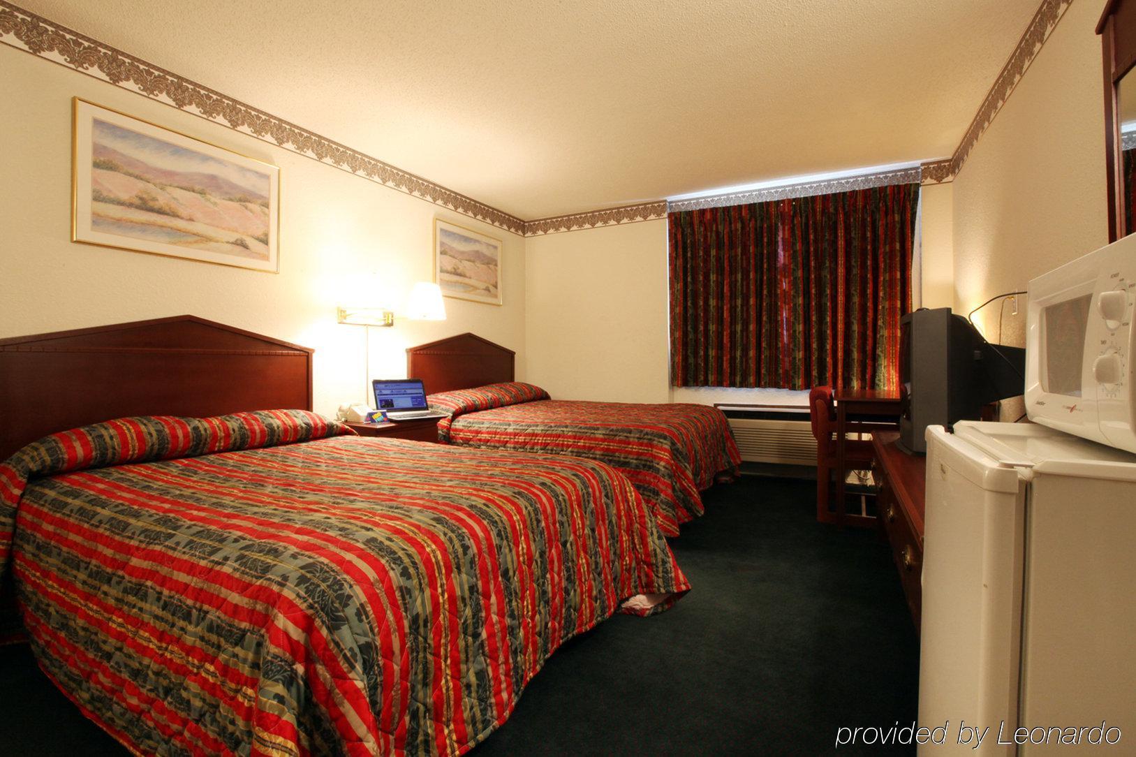 Americas Best Value Inn Macomb Szoba fotó