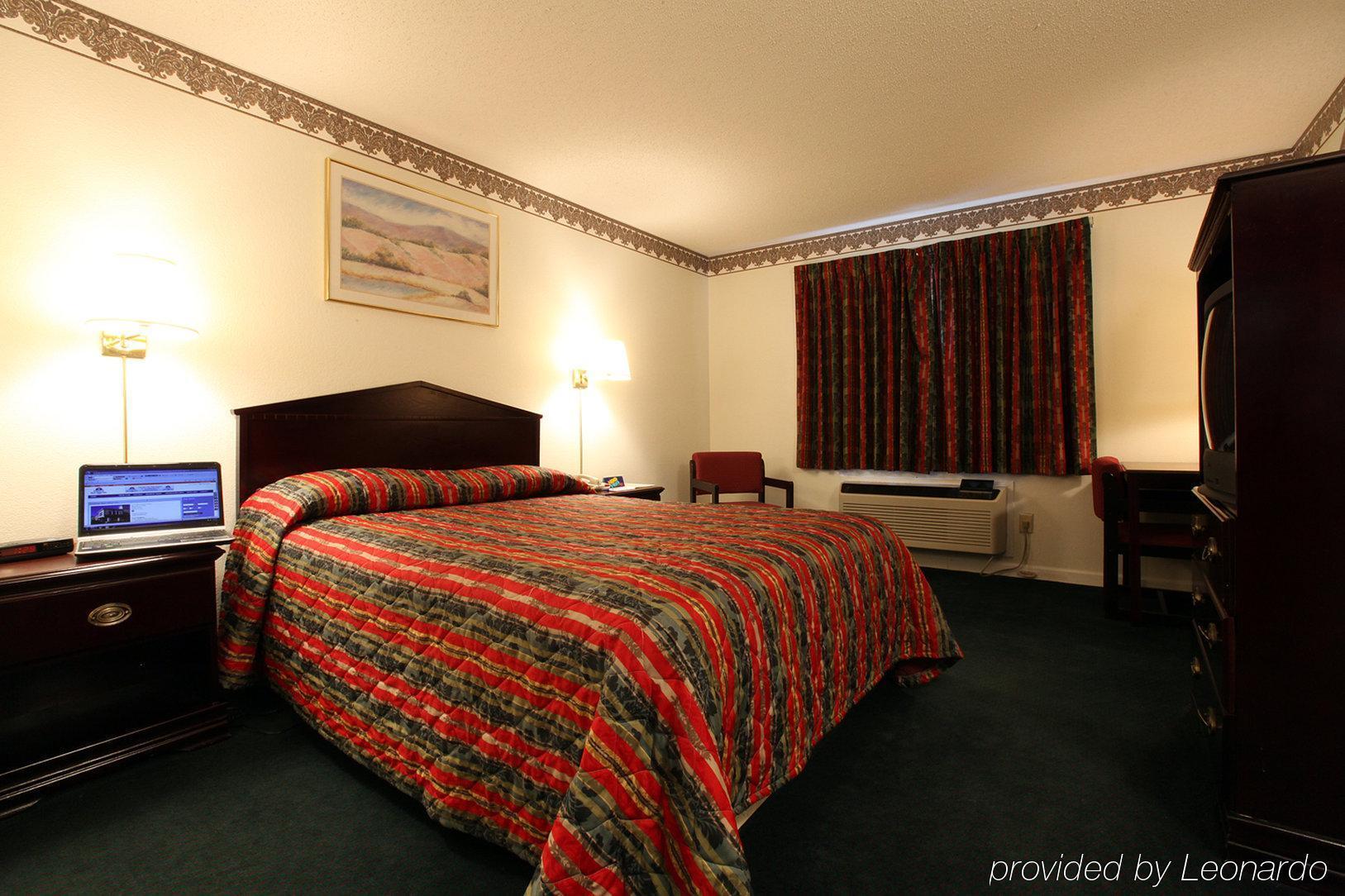 Americas Best Value Inn Macomb Szoba fotó